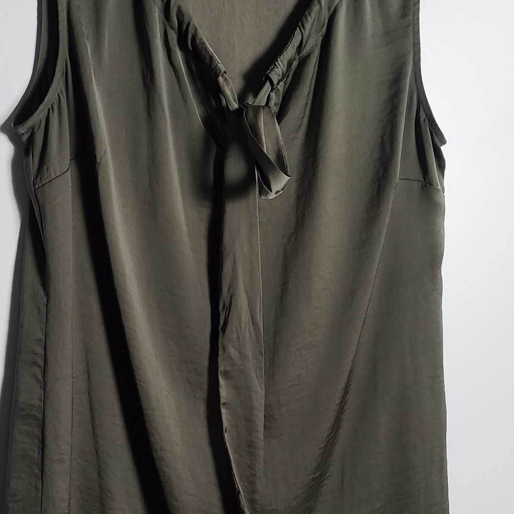 CABI Cinch Blouse Olive Green Sleeveless Tie Front Blouse Size Small - Picture 15 of 15